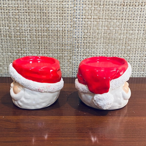 🎄🌟2xHP🌟VTG Set of 2 Ceramic Glazed & Glittered Santa Claus Pillar Holders - Picture 3 of 9